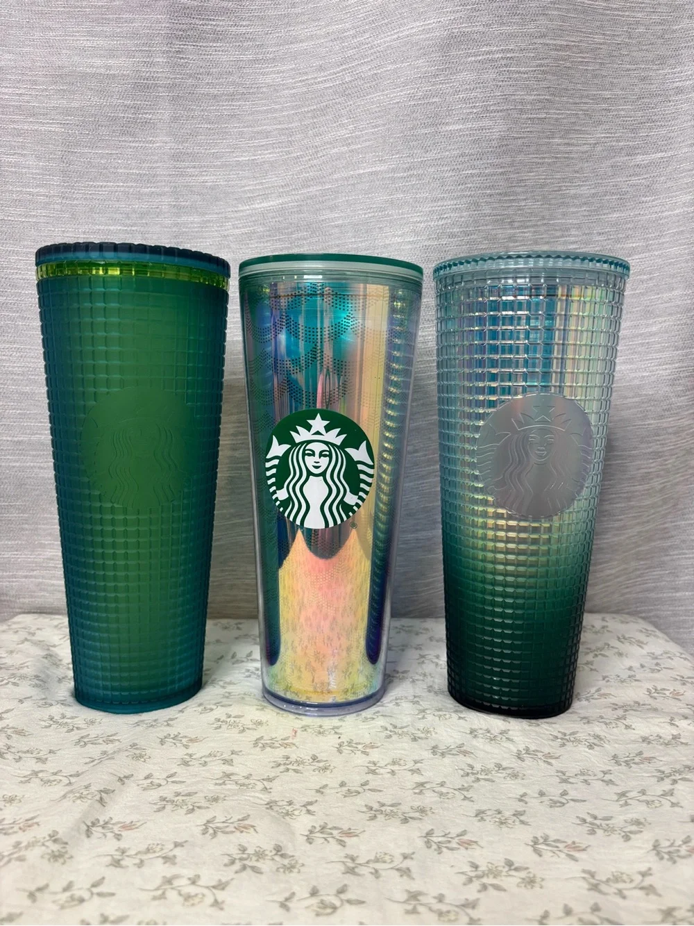 Starbucks Green Logo Holographic Iridescent Tumbler missing the straws